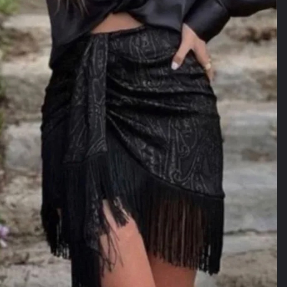Fringe skirt